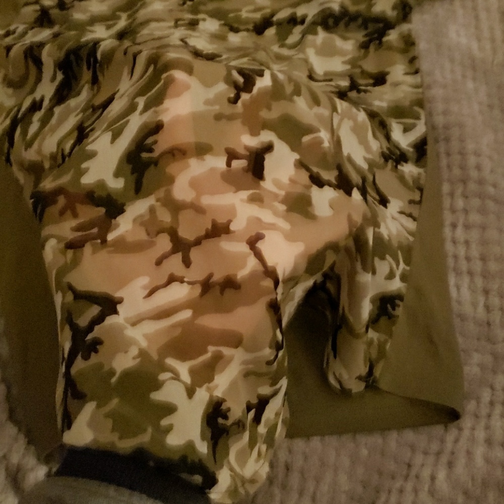 Top - Picture 3 of 3